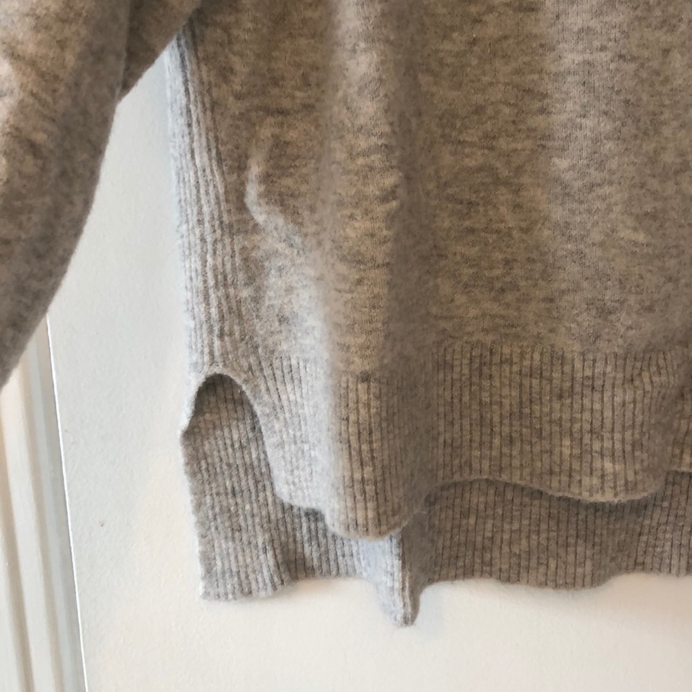 Turtle neck sweater - Picture 2 of 3